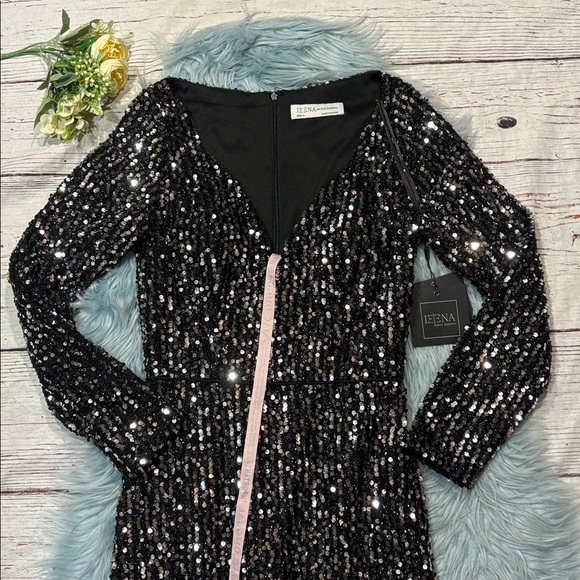 NWT Mac Duggal Long Sleeved Sequined Gown Dress V-Neck Black Silver 26445 - Picture 10 of 10